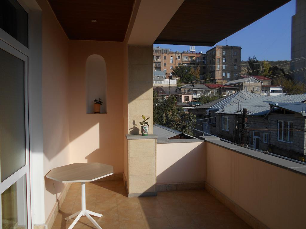 Hotel Сolibri Erivan Exterior foto