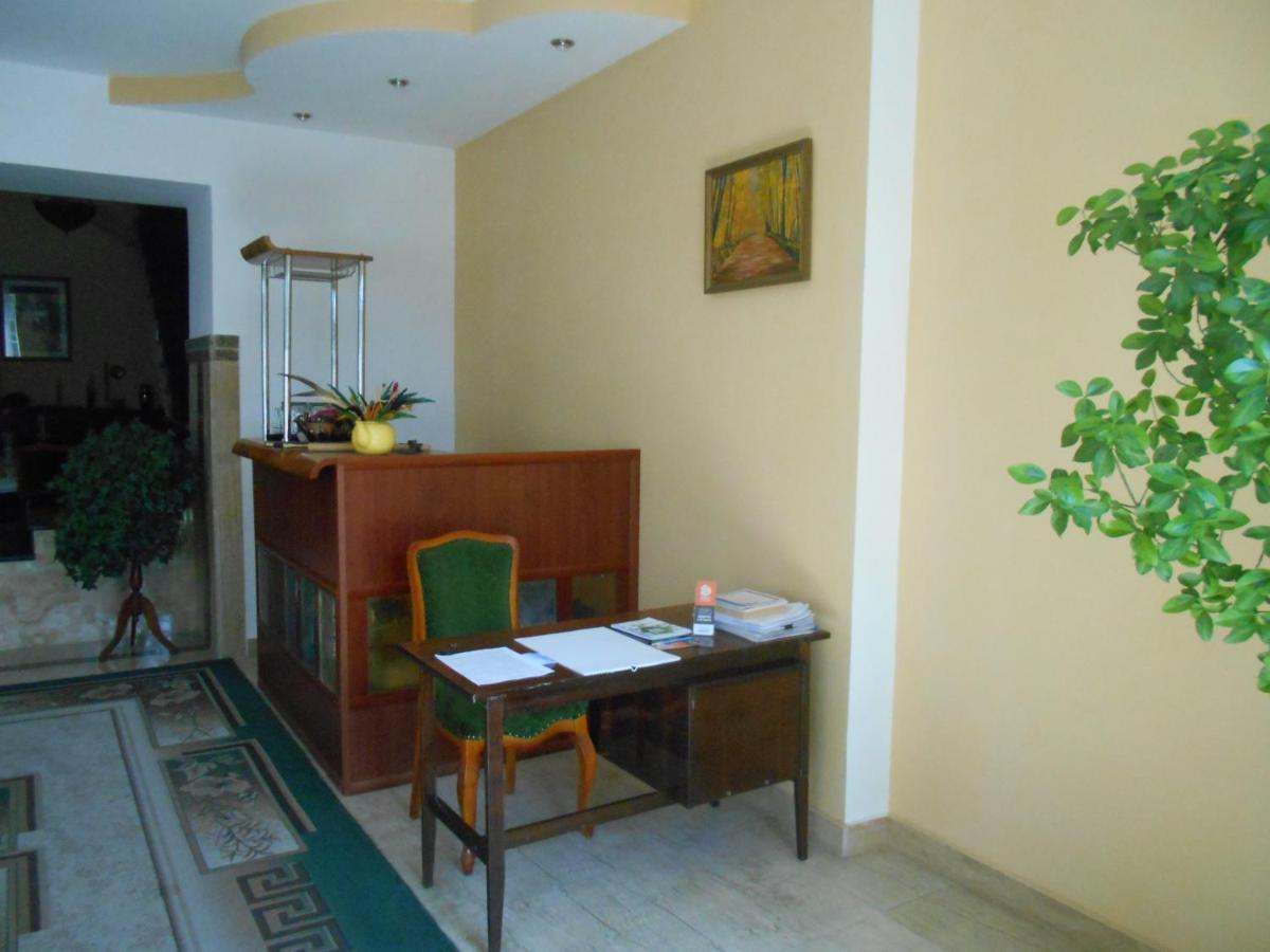 Hotel Сolibri Erivan Exterior foto